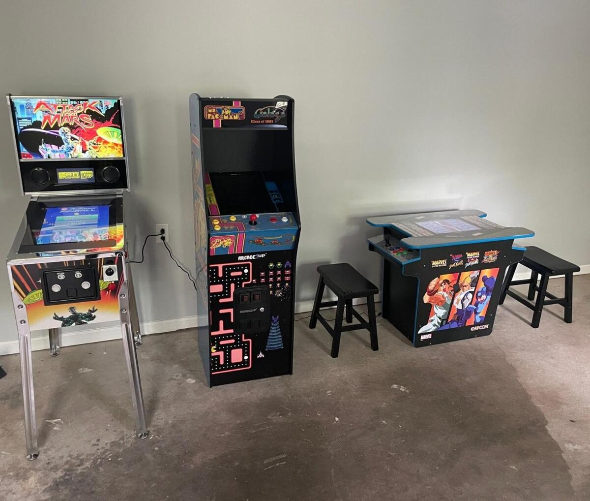 Cozy Home With Arcade, Ping Pong & Fenced Backyard 로렌스빌 외부 사진